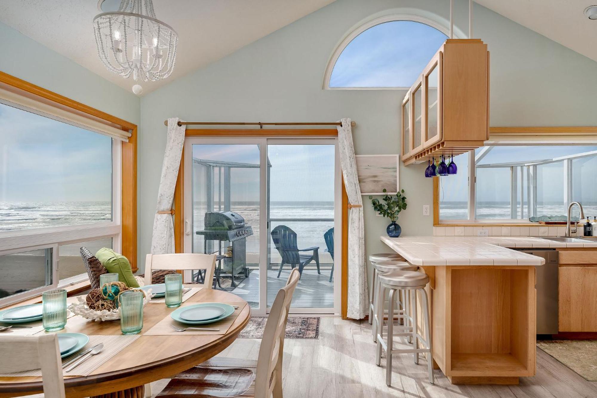 Steps From The Beach! Hottub, $1M Ocean View, Deck Waldport Exteriér fotografie